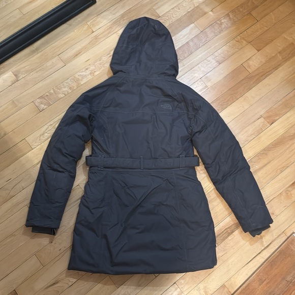 North face women’s winter coat - Picture 17 of 17